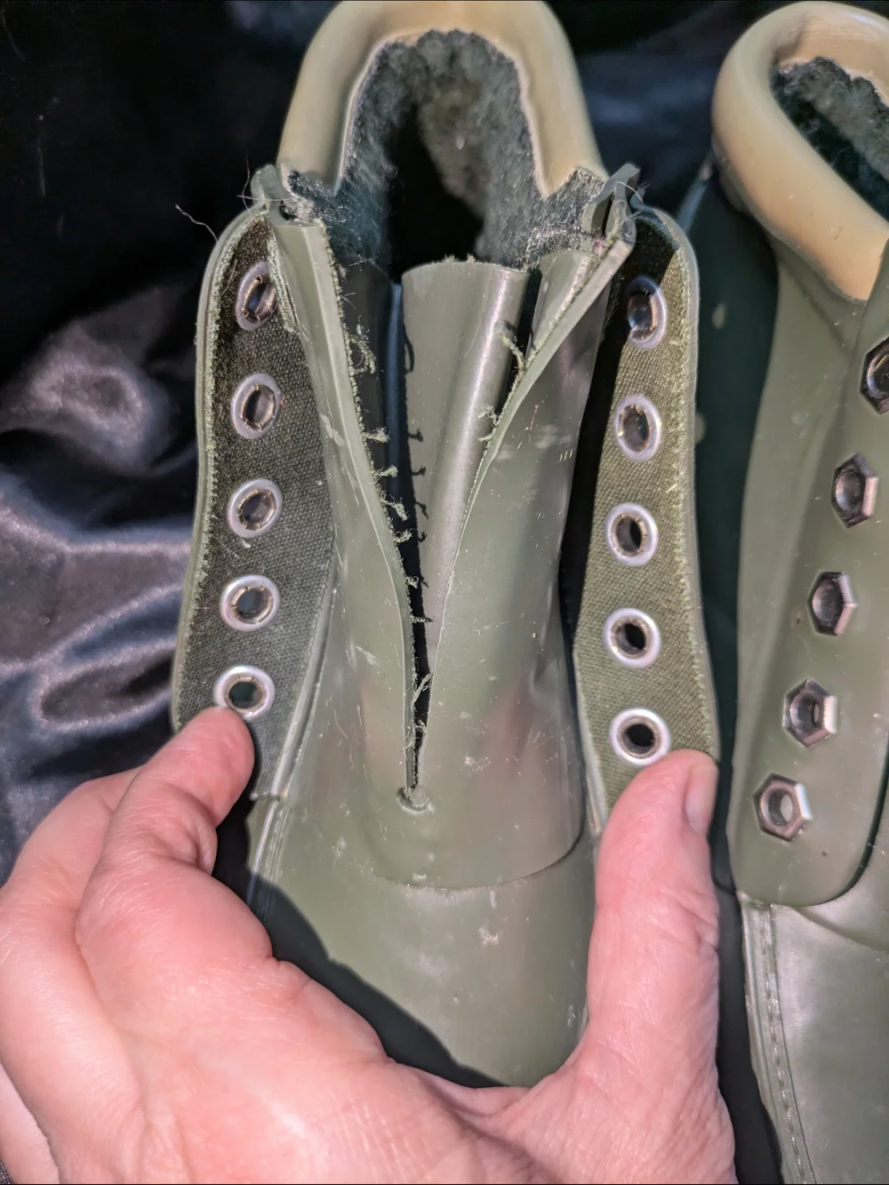 Sporto Women's Olive Green Waterproof Lace-Up Boots Size 7